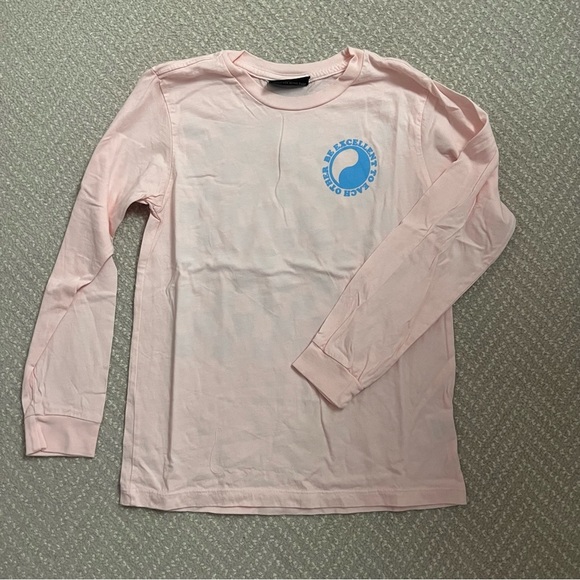 Tiny Whales Tee - Picture 1 of 3